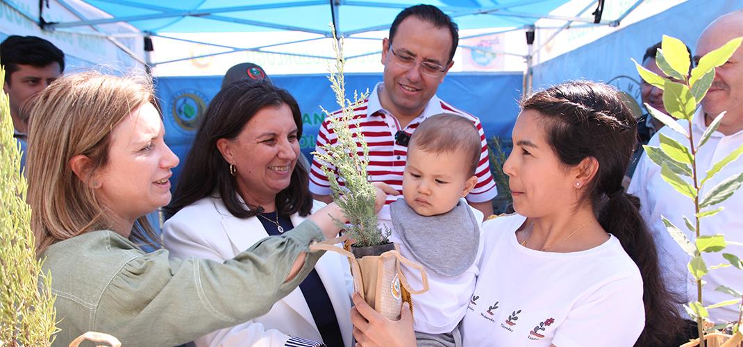 BAKAN YARDIMCISI GİZLİGİDER GÖKÇEADA’DAKİ ORGANİK TARIM ÇALIŞMALARINI VE TARIMSAL İŞLETMELERİ YERİNDE ZİYARET ETTİ 